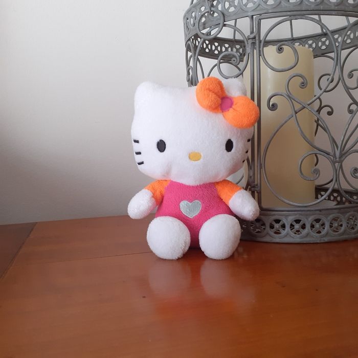 Doudou/Jouet Hello-Kitty - photo numéro 2