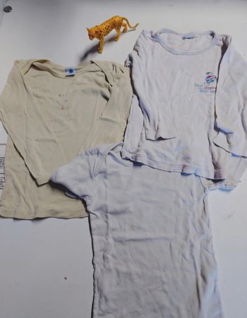 Lot de 3 tee shirt, maillot de corps   4ans