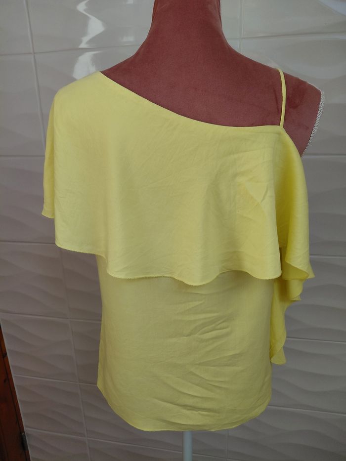 Top asymétrique jaune citron - photo numéro 4