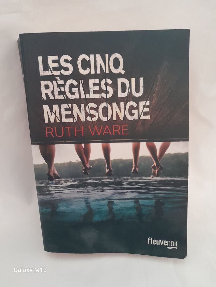 Les cinq règles du mensonge Ruth Ware