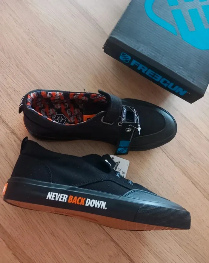 Basket Freeman noir et orange - photo numéro 4