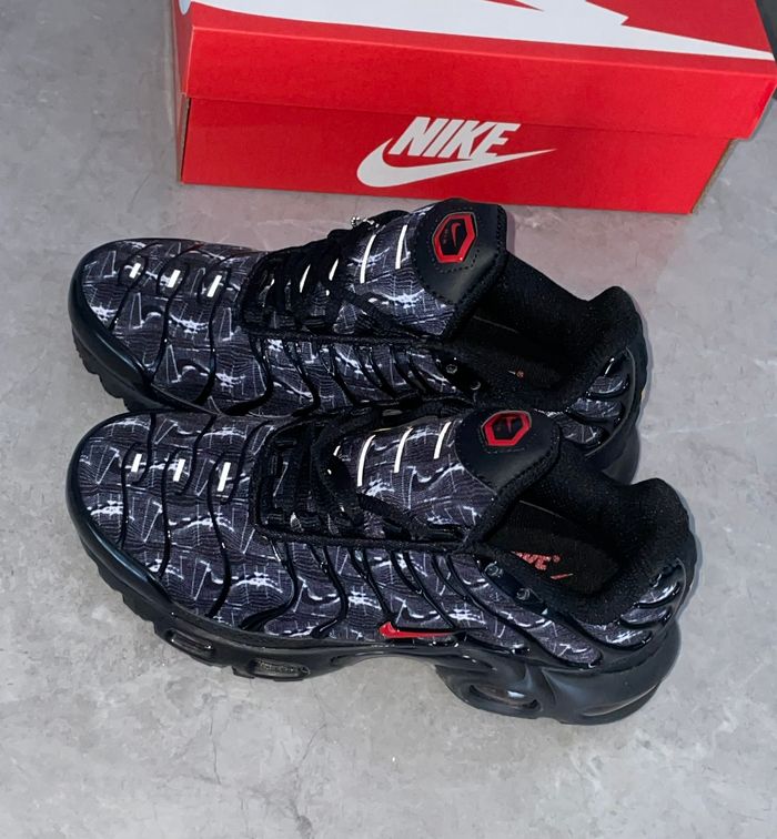 Nike TN Gris Rouge 43 - photo numéro 3