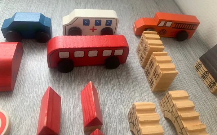 Lot de figurines/sujet/véhicules en bois - photo numéro 7