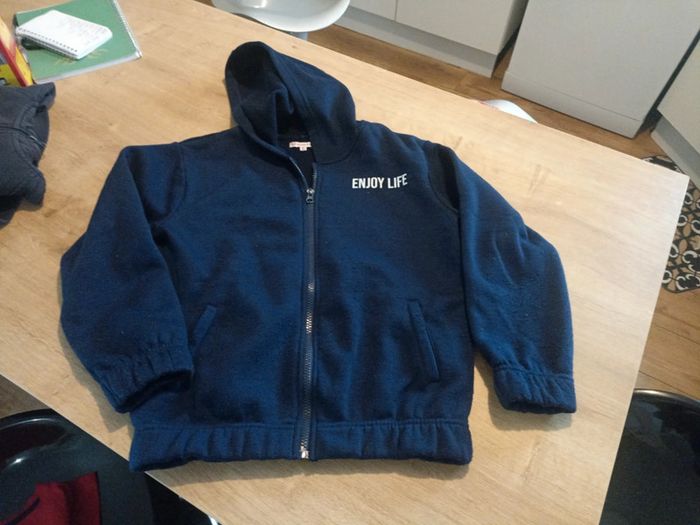 Gilet capuche 10 ans - photo numéro 2