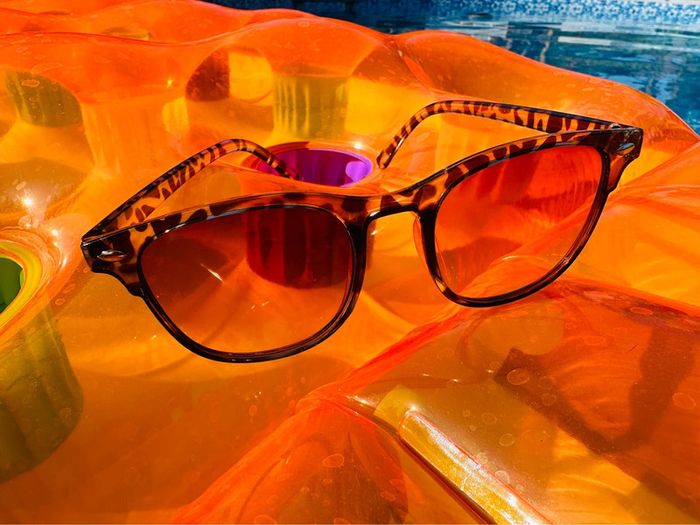 Paire de lunettes de soleil léopard - photo numéro 2