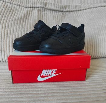 Basket bébé nike