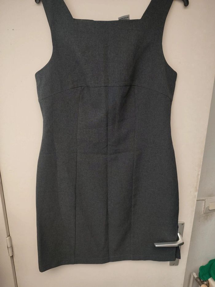 Robe grise taille 42