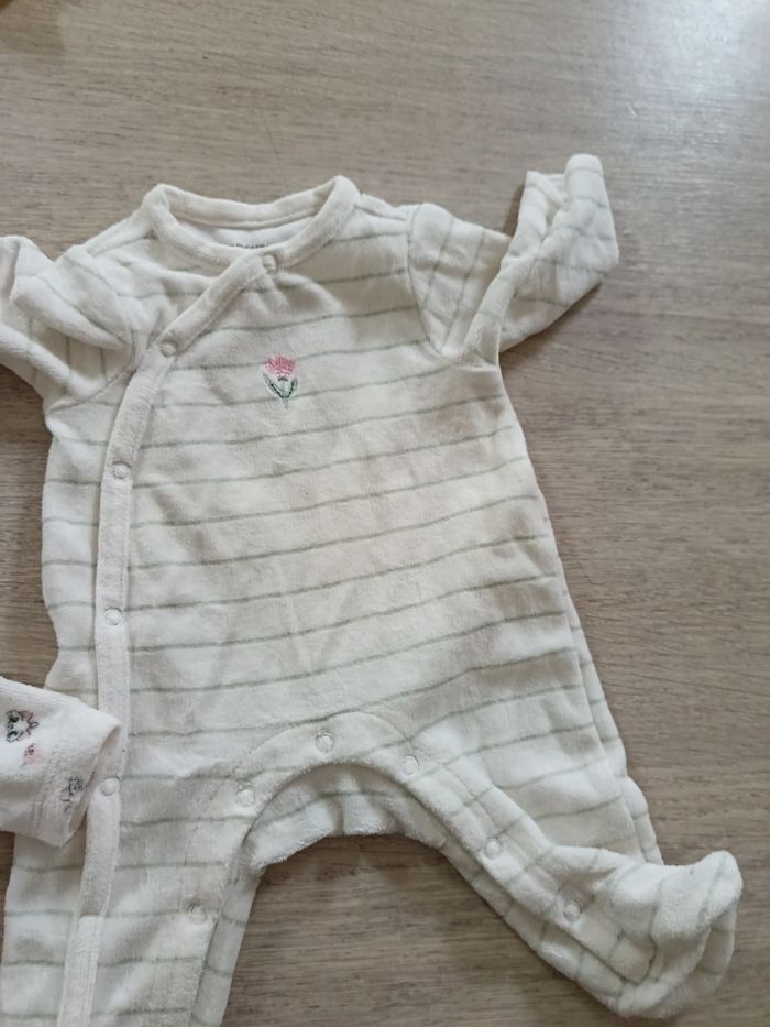 Lot de pyjamas 1 mois - photo numéro 5