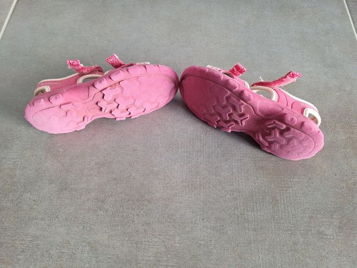 Sandales roses Quechua 30 - photo numéro 3