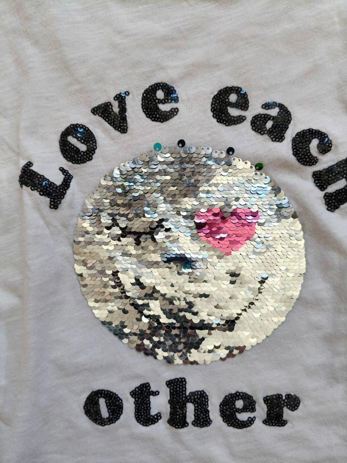 Tee-shirt manches longues fille H&M blanc planete 122-128 cm - photo numéro 2