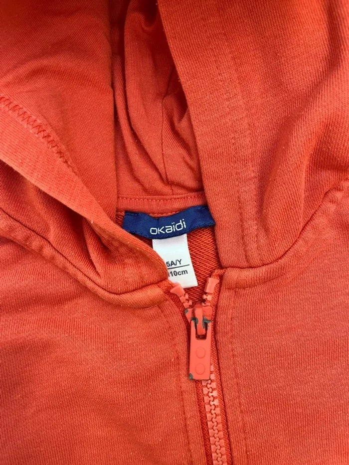 Gilet sweat orange Okaïdi taille 5 ans - photo numéro 2