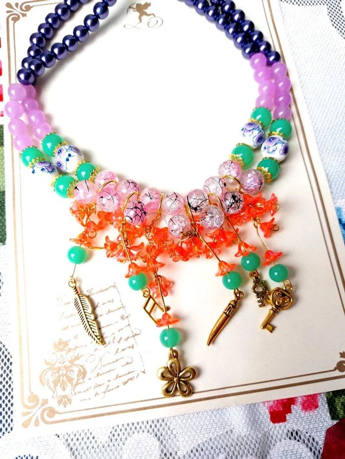 Magnifique collier ras de cou avec breloques - photo numéro 7
