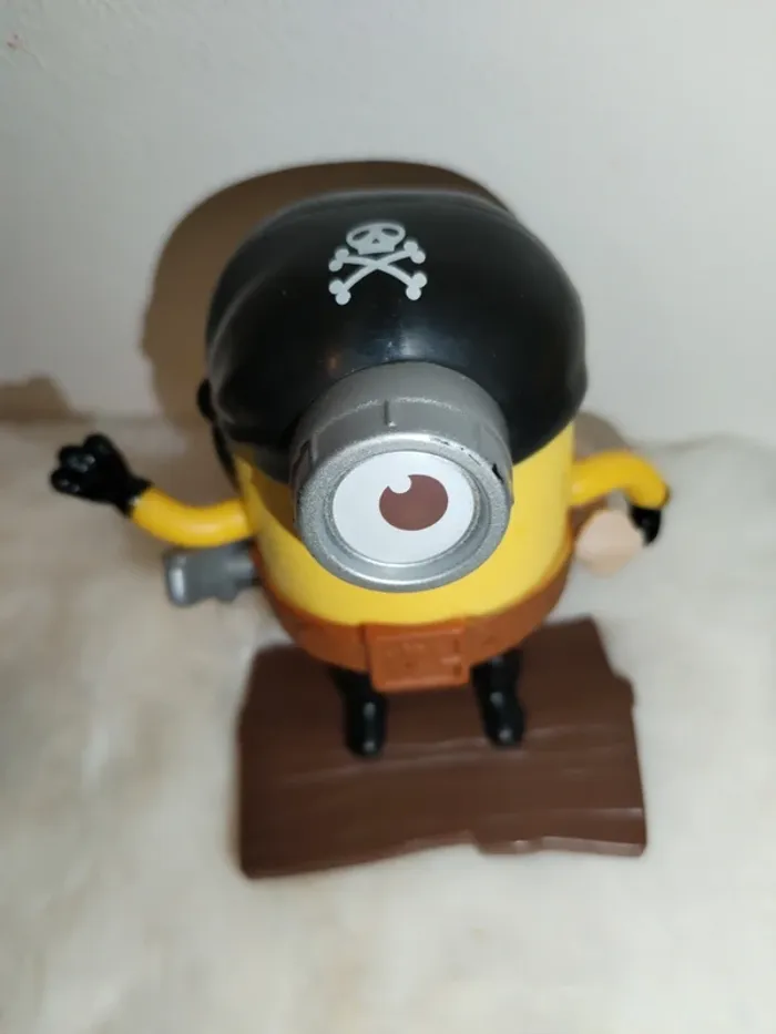 Lot figurines Les Minions - photo numéro 3