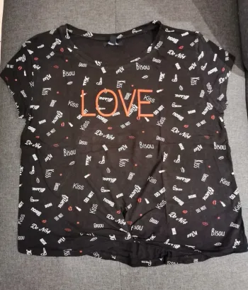 Tee-shirt kiabi taille XS 14 ans