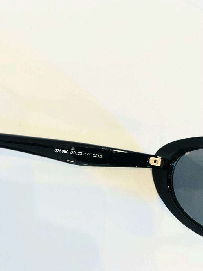 Lunette de soleil femme noire ovale UV protection catégorie 3 - photo numéro 5