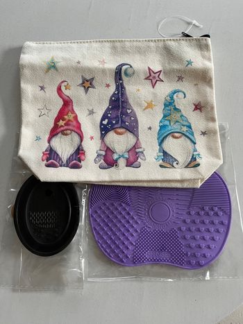Ensemble pochette et 2 tapis pour nettoyage pinceaux maquillage neufs