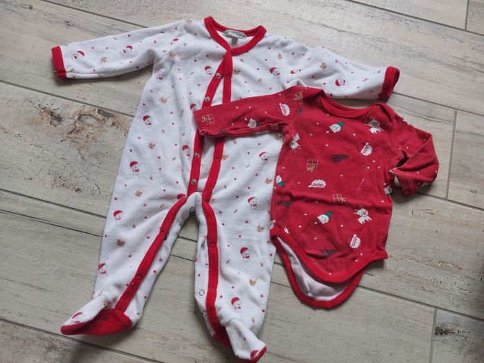 Lot pyjama et body