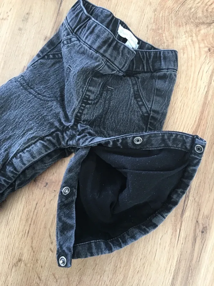 Ensemble pantalon + chemise 1 mois - photo numéro 2