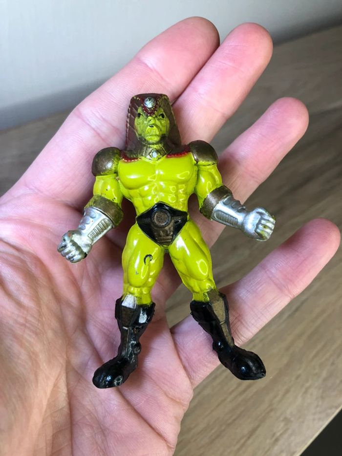 Figurine jouet vintage bootleg monstre créature fantasy guerrier - photo numéro 5
