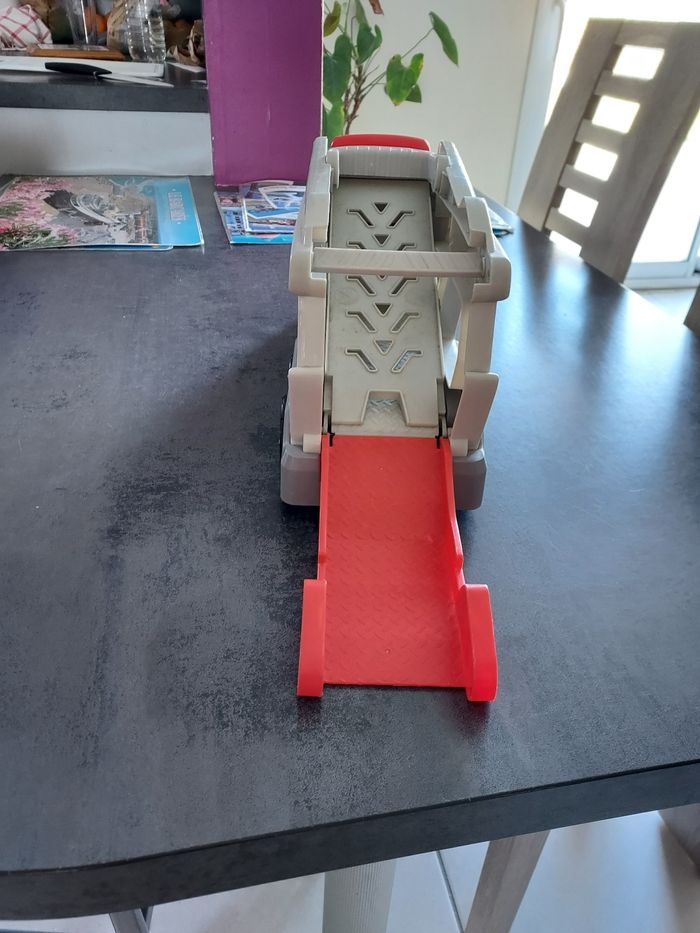 camion transporteur - photo numéro 2