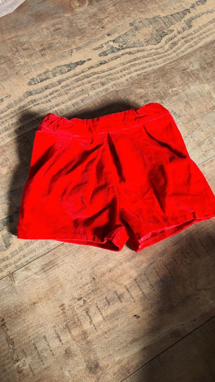 Short Obaïbi 18 mois en très bon état