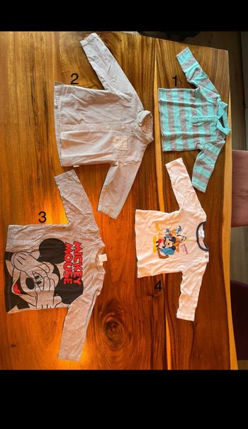 Lot de 10 articles 12 mois