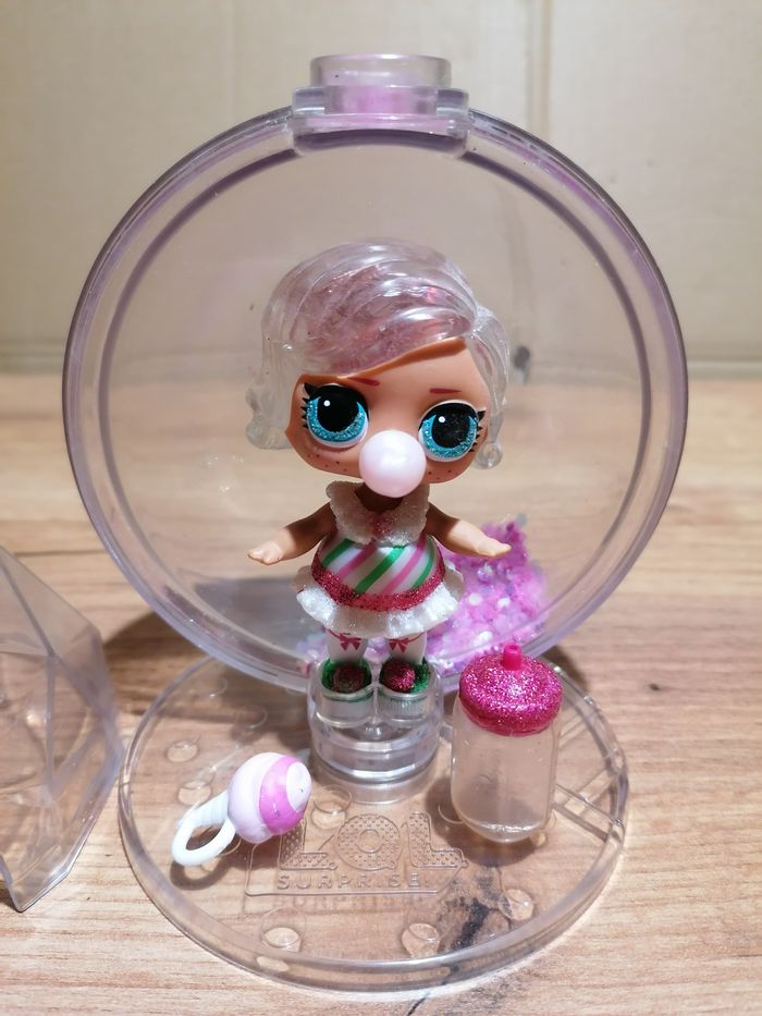 Poupée LOL Glitter Globe