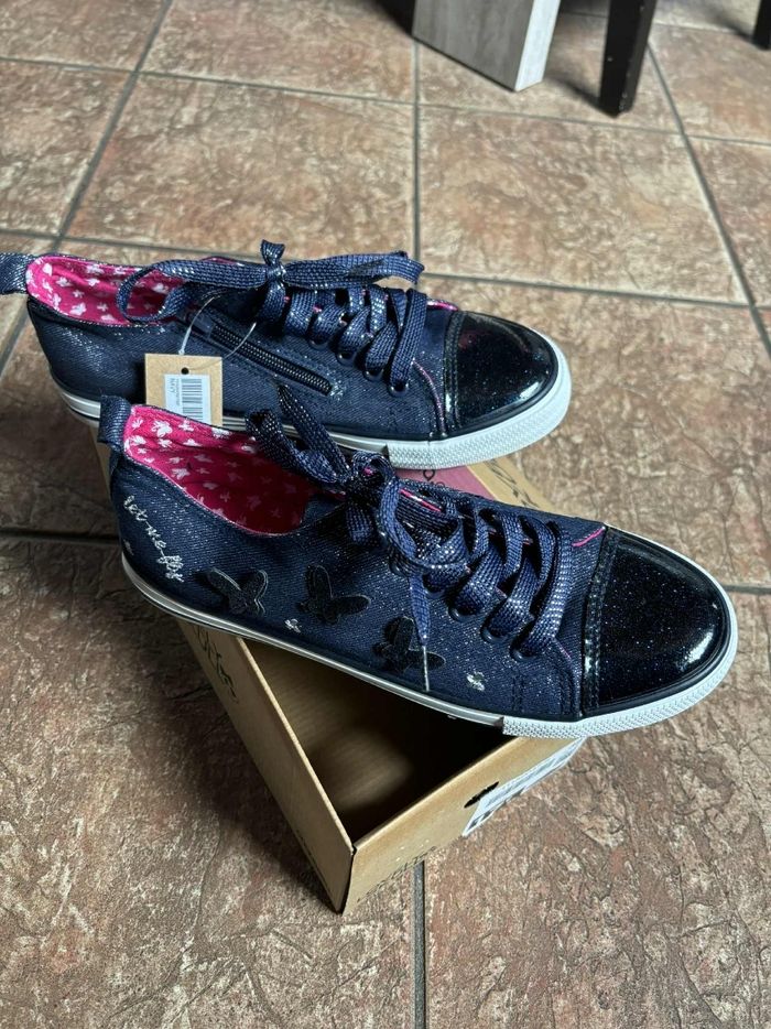 Baskets papillon brillantes neuf