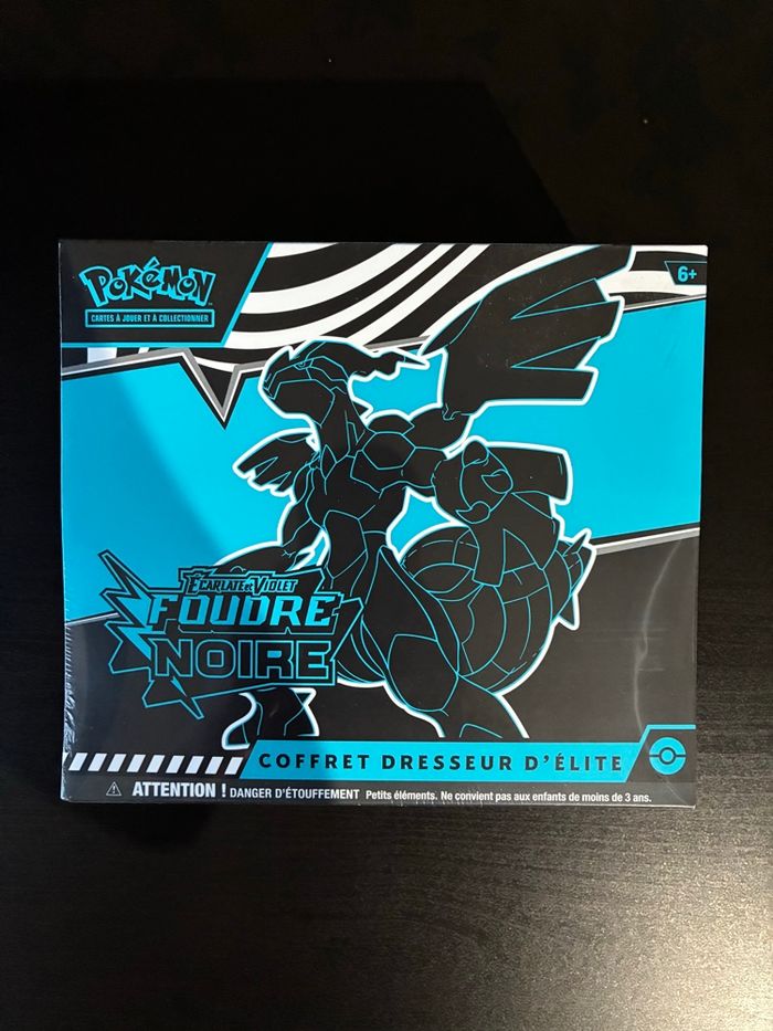 Coffret Dresseur d’Élite ETB Pokémon EV10.5 Foudre Noire en Français