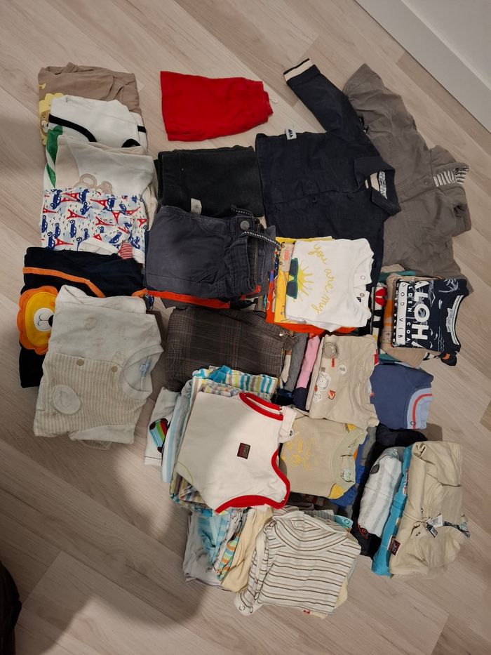 Lot vêtements 6 mois (87 pièces)