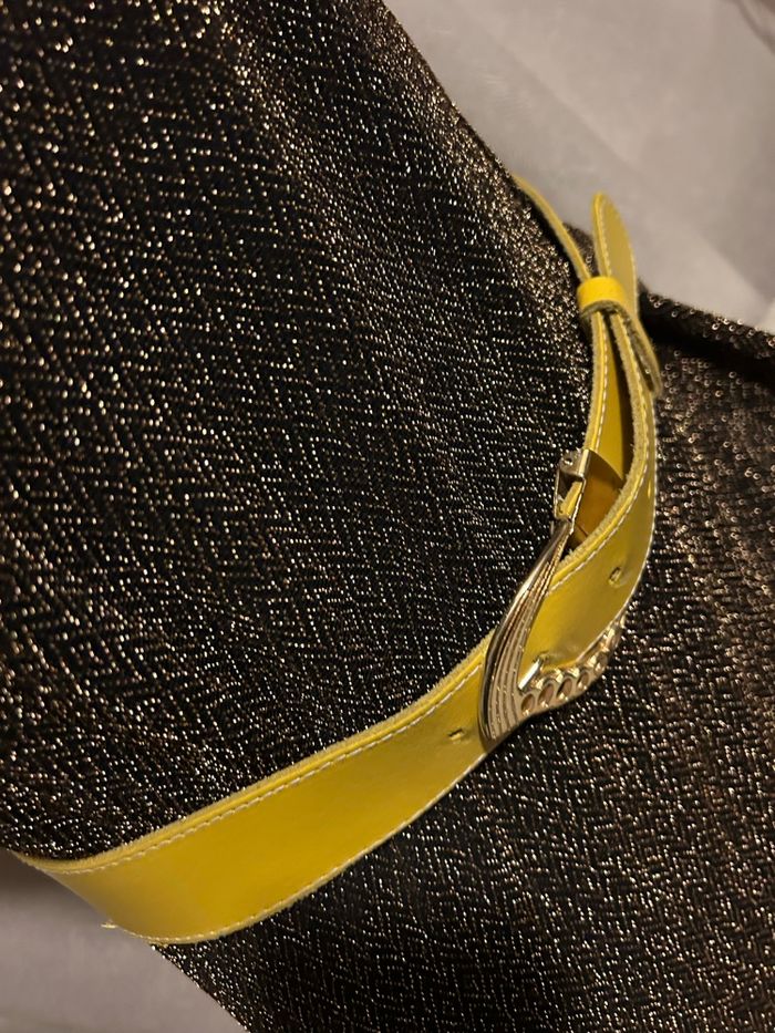 Très jolie ceinture vintage en croûte de cuir jaune - photo numéro 4