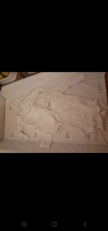 Lot dr 2 bodis blanc.