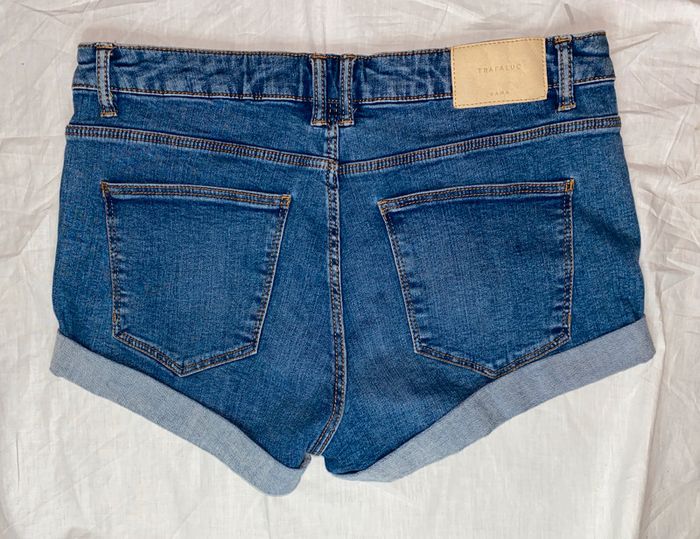 short en jeans Zara Taille 42 - photo numéro 2