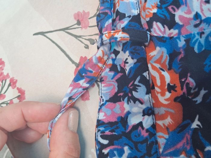 Beau pantalon fleuri coupe citadine poches italiennes, ceinture, fermeture eclair - T40-42 - neuf - photo numéro 8