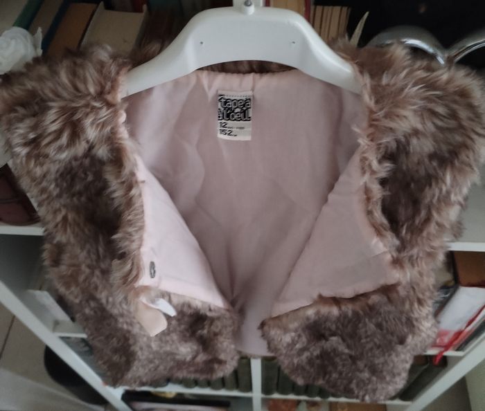 Boléro fourrure sans manches "Tape à l'œil" neuf - photo numéro 2