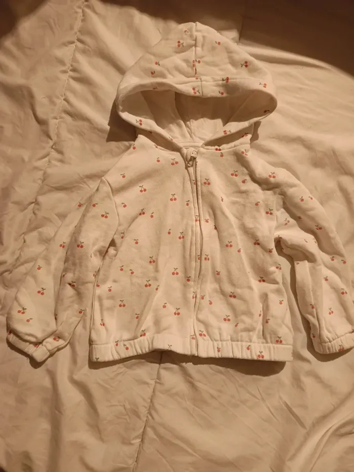 Gilet sweat à capuche 24 mois