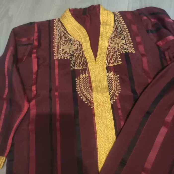 Tenue traditionnelle deux pièces garçon neuve jamais porté taille 4 ans - photo numéro 3