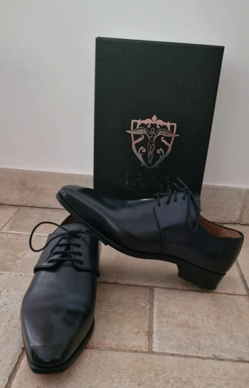 Chaussures IZAC Couture – Cuir bleu foncé – Pointure 40 – Portées 1 fois