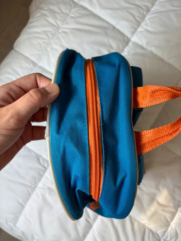 Sac à dos bleu Minion à fermeture orange bon état💙 - photo numéro 7