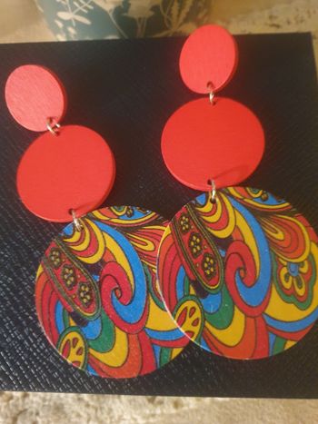 Boucles d'oreilles rouge et multicolor 