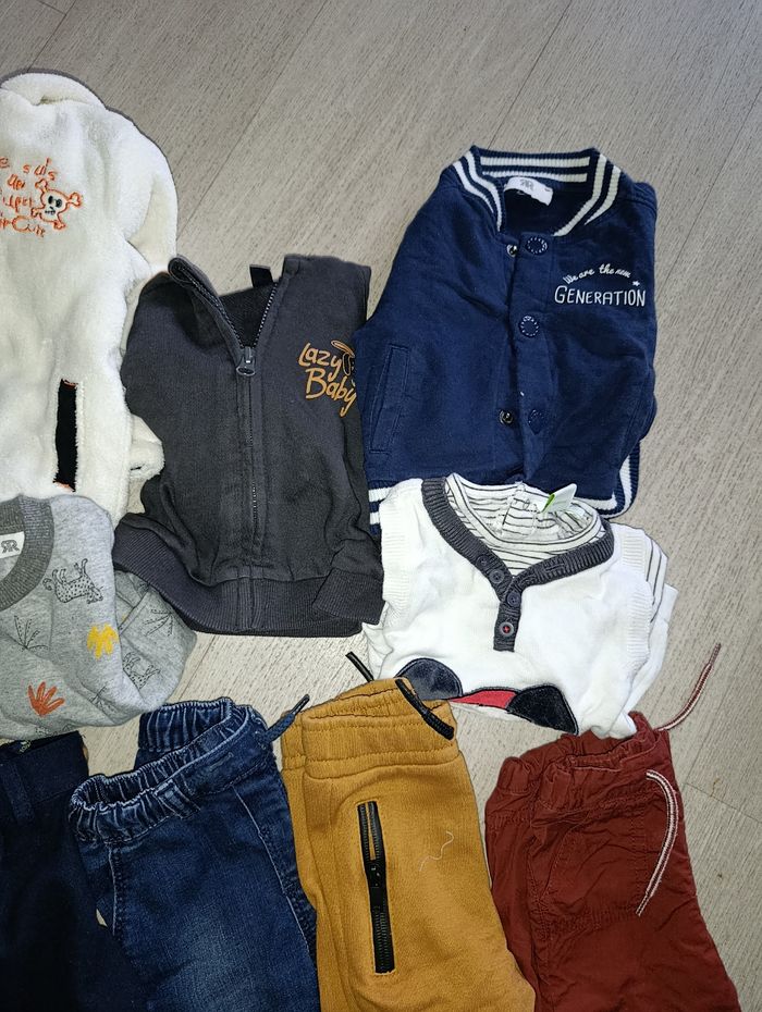 Lots 13 vêtements garçons 9 mois - photo numéro 5
