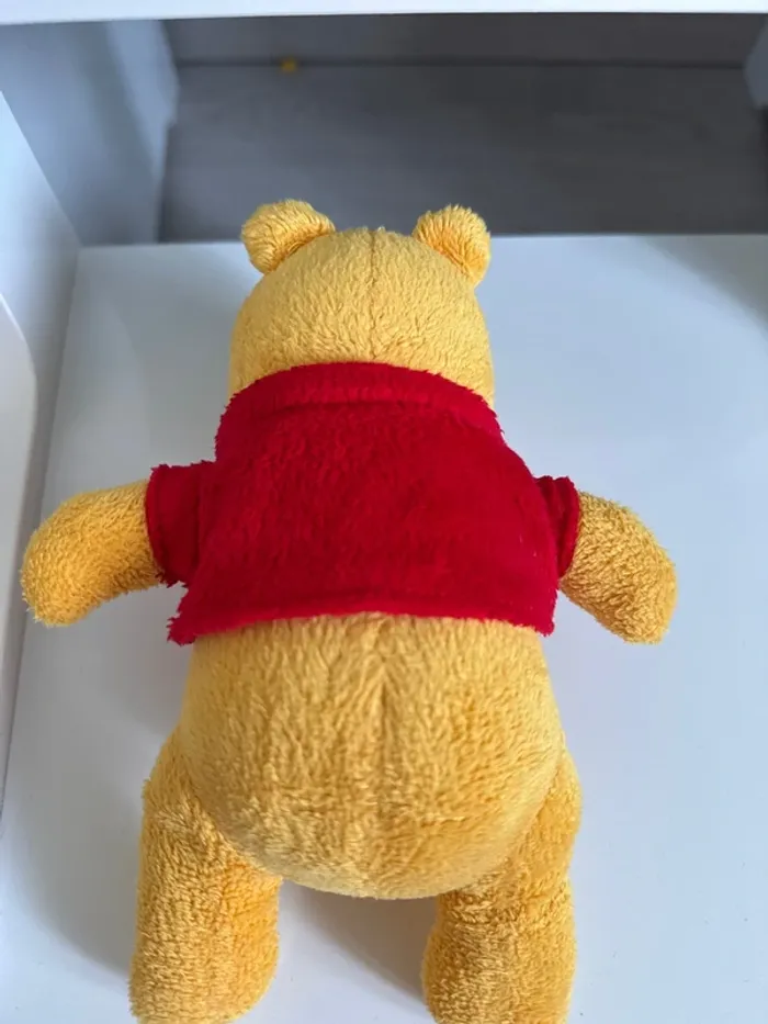 🧸petite peluche Winnie l’ourson - très bon état - nettoyé et désinfecté - photo numéro 3