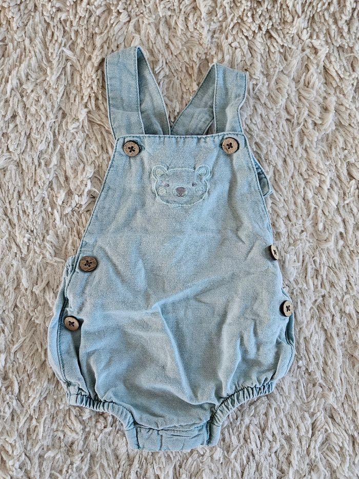 Barboteuse + salopette 1 mois - photo numéro 5