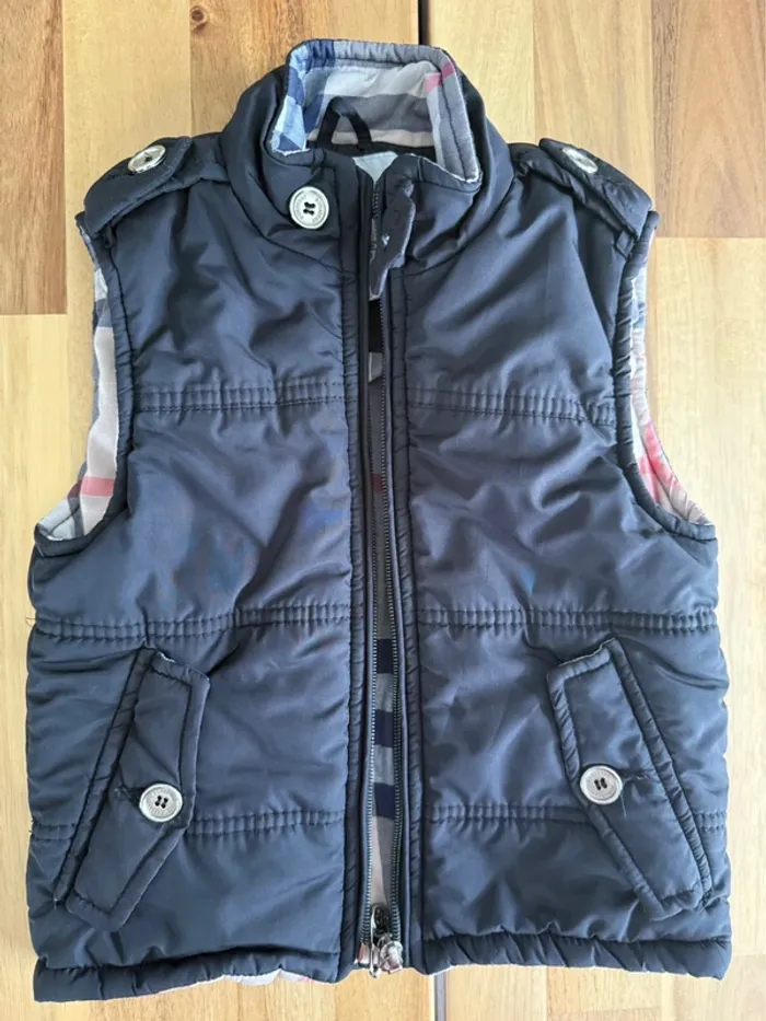 Veste sans manches burberry 12 18 mois