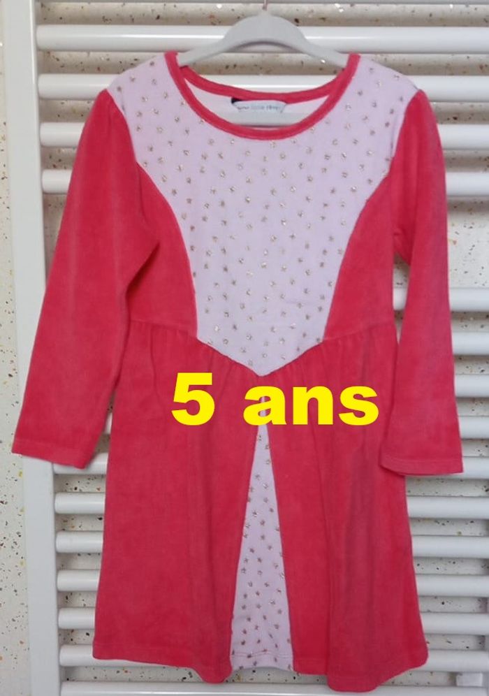 Chemise de nuit rose motif étoile dorée Little rêve Taille 5 ans