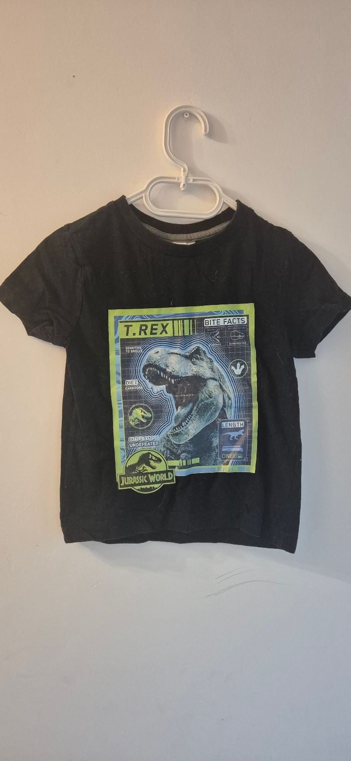 Lot t-shirt garçon 4 ans - photo numéro 2