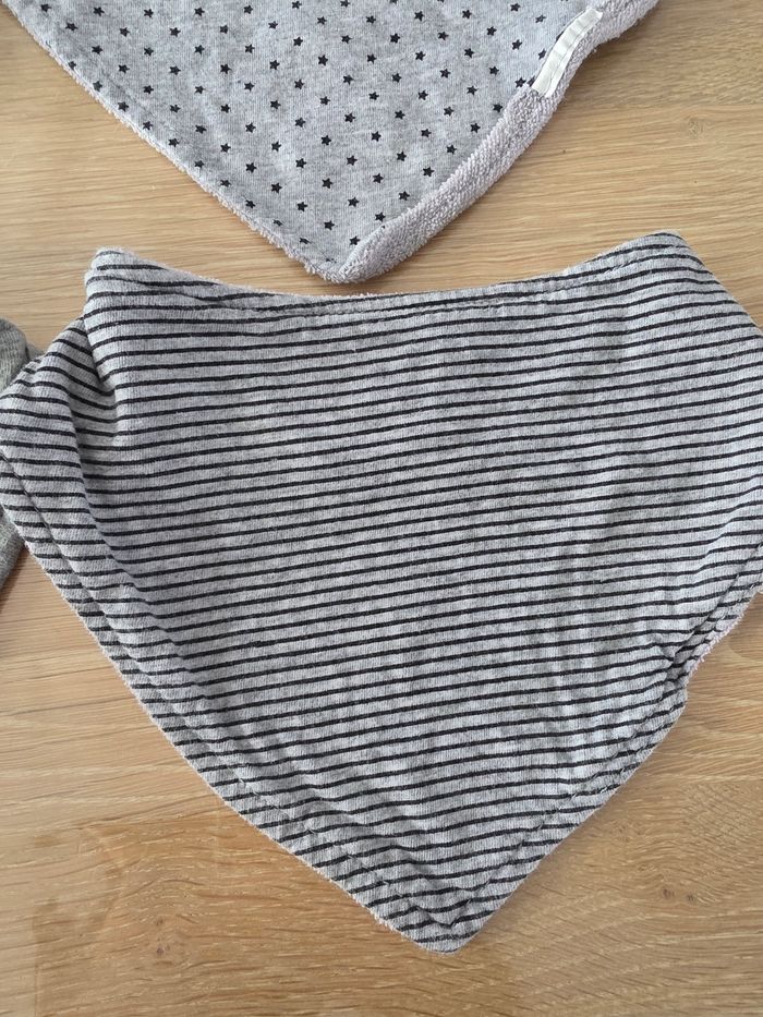 Bavoir - photo numéro 3