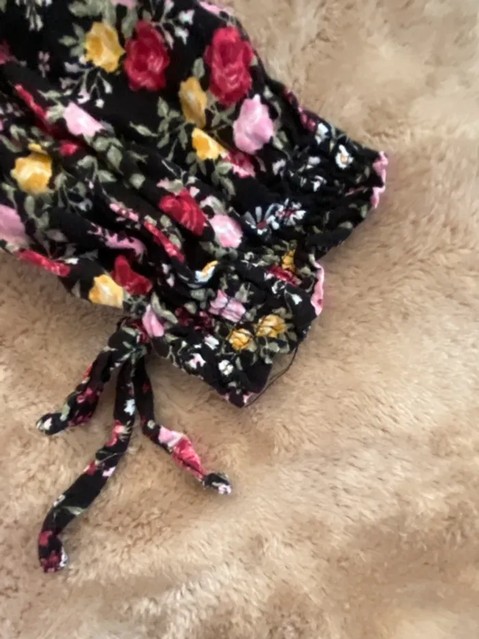 Petite blouse courte fleurie h&m - photo numéro 4
