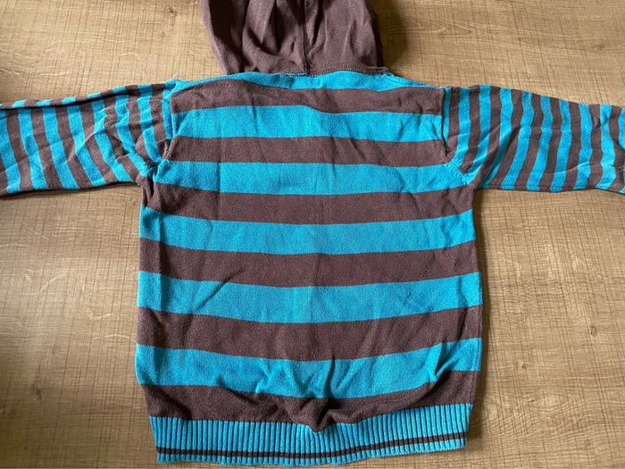 Pull à capuche 24 mois - photo numéro 4
