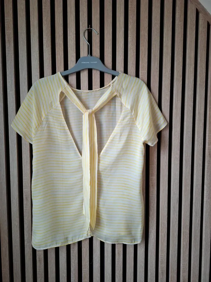Haut fluide jaune clair blanc  Zara T 36 - photo numéro 5